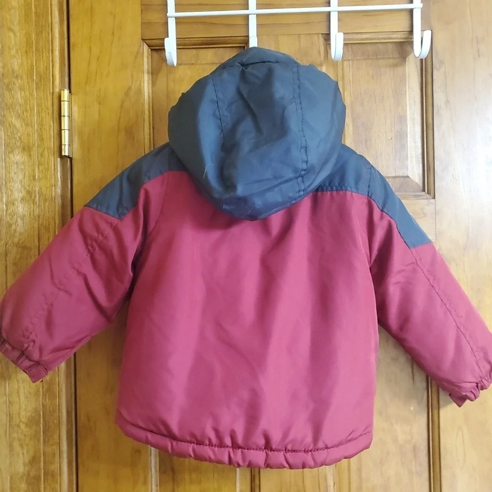 OshKosh 2T Puffer Jacket Toddler Boys Red Blue Hooded‎ Fleece Lined Winter Coat